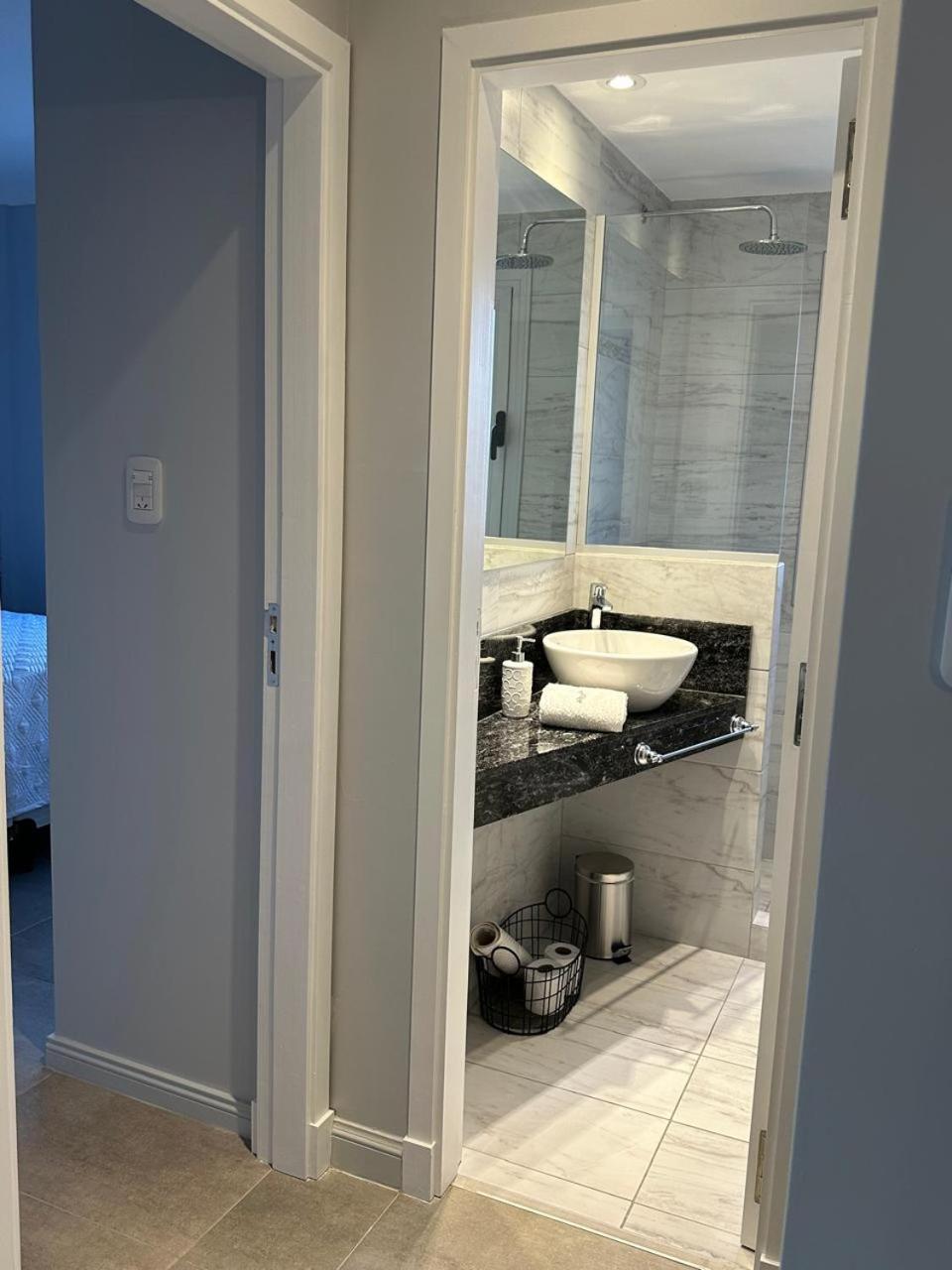 Departamento Nuevo Centrico 1dormitorio Bano Piscina Cochera Privada Apartment Santa Fe